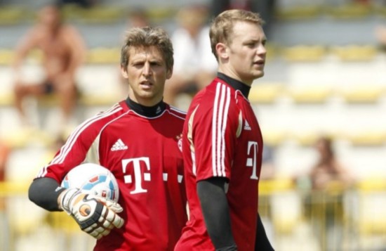 球员因伤退 球员因伤退