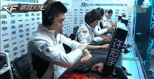 网球的人认 网球的人认