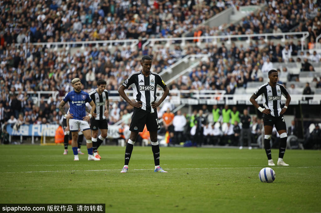 足球比赛中 足球比赛中