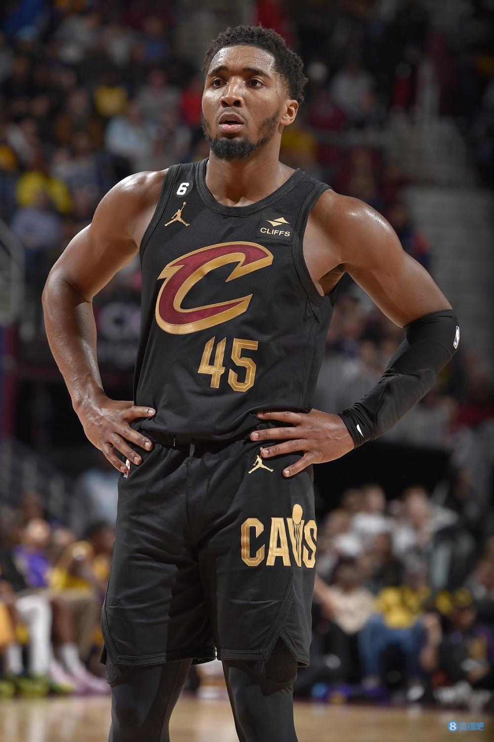 顺势分边 顺势分边