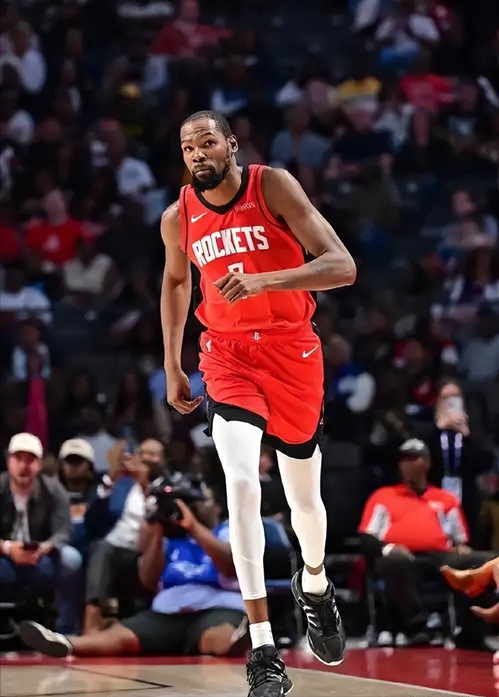 迫使其大范 迫使其大范